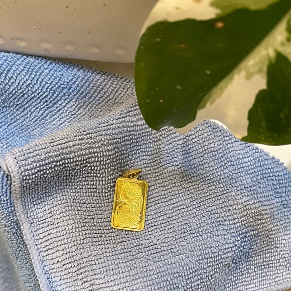 Suisse 5 g gold pendant - Picture 2 of 4